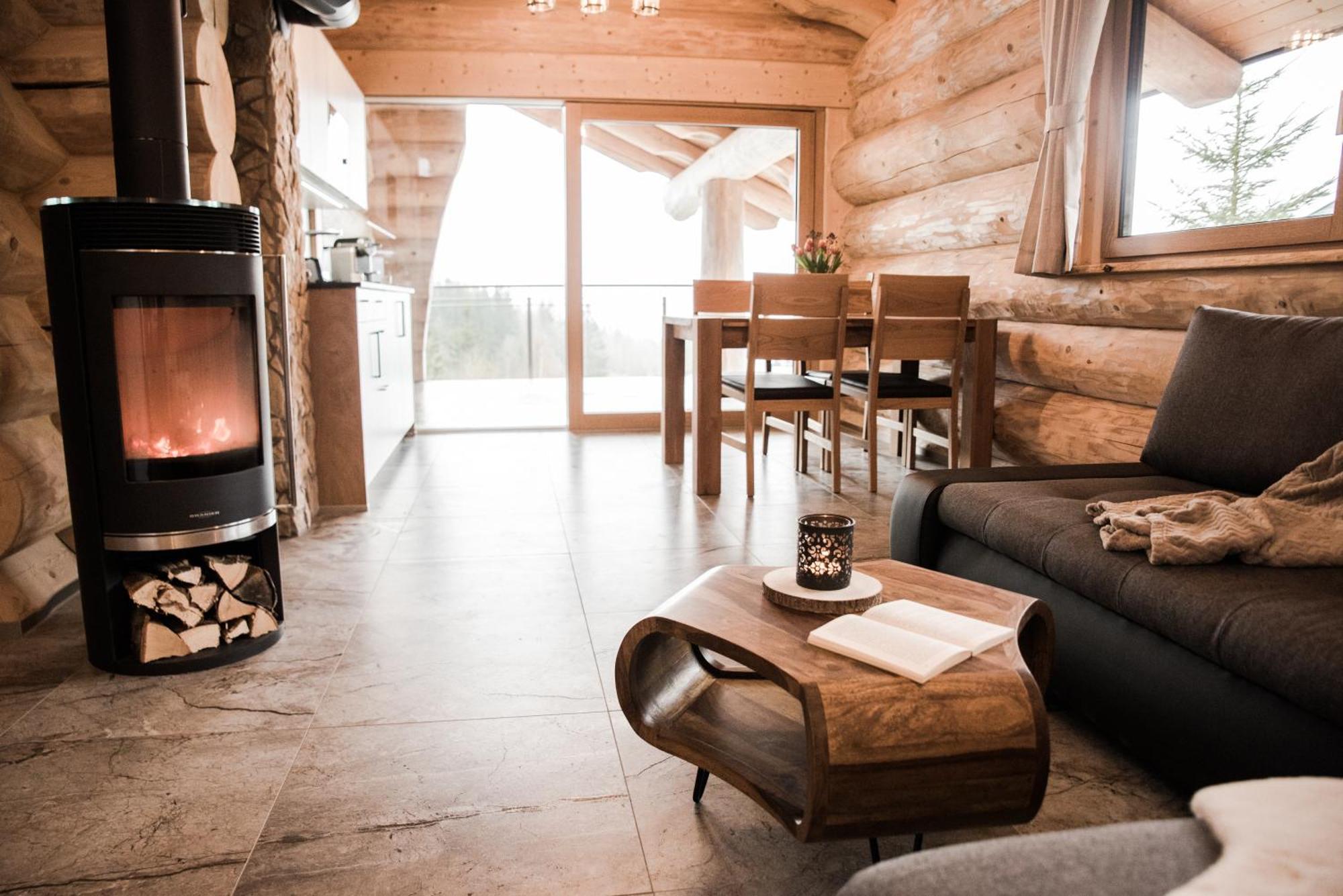 Blockhausen Luxus Chalets Oberschwarzenberg Szoba fotó